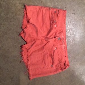 Cut-off shorts